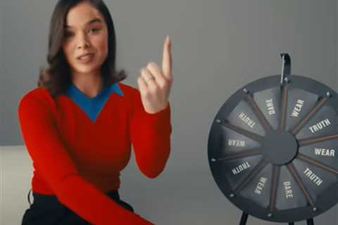 Josh Allen’s fiancée Hailee Steinfeld savagely roasts Bills’ AFC East rivals