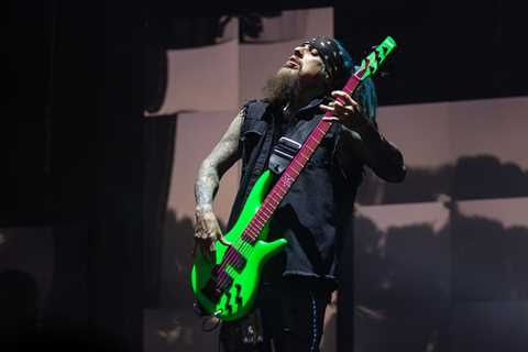 Korn Bassist Fieldy Claims He Hasn’t Spoken to His Bandmates Since 2019