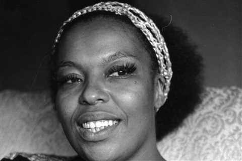 Roberta Flack, Grammy-Winning Singer, Passes Away