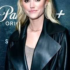 Maika Monroe Stars in Colleen Hoover’s Reminders of Him Adaptation