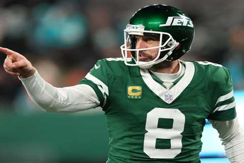 Giants emerge as betting favorite to land Aaron Rodgers in stunner