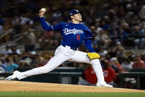 Roki Sasaki makes statement in electric Dodgers spring training debut