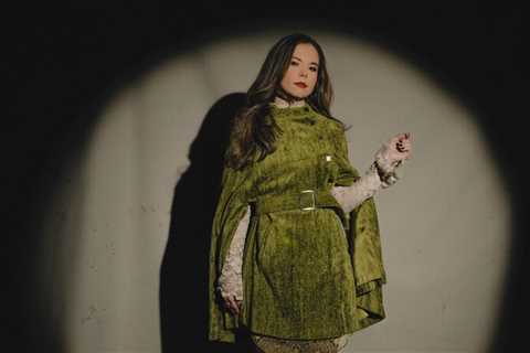 Sierra Hull on Balancing Risks & Rewards on New Album ‘A Tip Toe High Wire’: ‘I Owed It to Myself..