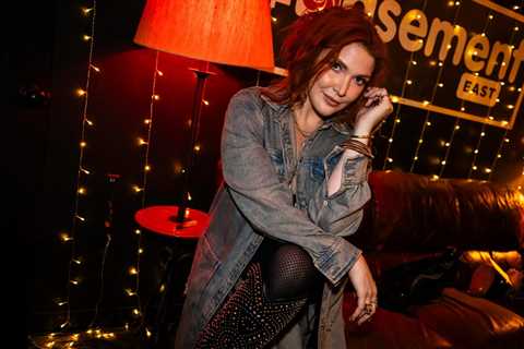 How Caylee Hammack Weaves Storytelling Through New Book & Album Pairing ‘Bed of Roses’