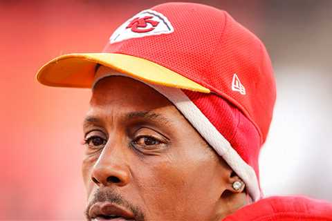 Patrick Mahomes Sr. Asks Court For Permission To Travel To Autograph Show