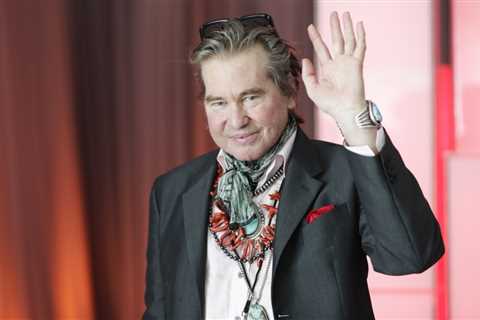 After Val Kilmer’s Death, Jennifer Tilly Shares Wild ‘Doors’ Audition Memories, Cher Pays Tribute:..