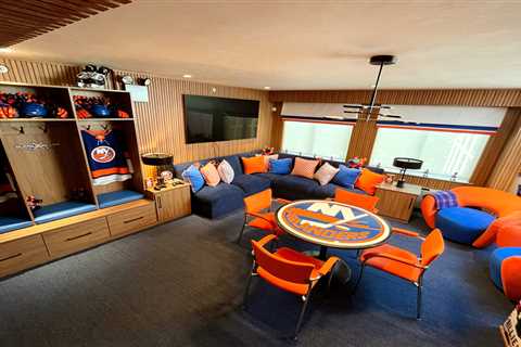Islanders, Clark Gillies foundation team up with Ronald McDonald House to open media room