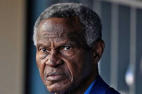 Dodgers Legend Manny Mota Suffers Stroke