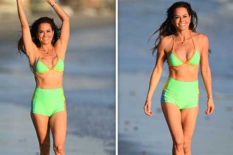 'DWTS' Winner Brooke Burke Flaunts Swimsuit Body on Malibu Beach