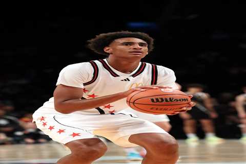 Alijah Arenas, son of ex-NBA star Gilbert and USC commit, put into coma after car crash