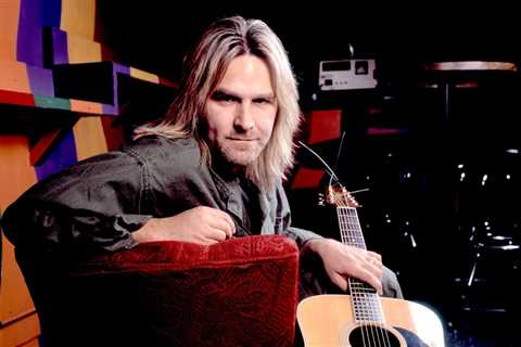 Mike Peters Death: Alarm Singer Dead at 66 After Long Cancer Fight