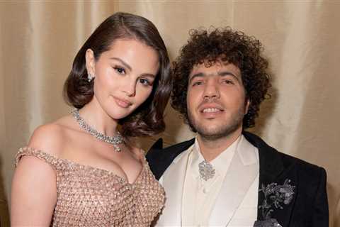 Selena Gomez Was ‘Embarrassed’ After First Kiss With Benny Blanco Gave Her a Face Rash