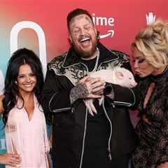 Jessie Murph’s Piglet Steals the Show at the 2025 ACM Awards Red Carpet