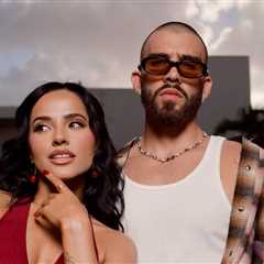 Becky G Calls Tropical-Infused ‘Que Haces’ With Manuel Turizo ‘The Perfect Synergy’