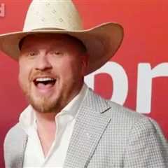 Cody Johnson Praises Jelly Roll, Gets Crashed By Jelly Roll, Expecting Baby Boy & More | ACM..