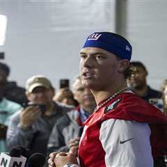 An inside look at the snap change Jaxson Dart is making at Giants rookie minicamp