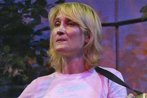 Jill Sobule's Friends Thought She Escaped Fatal House Fire With Them