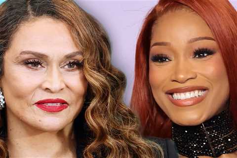 Tina Knowles Suffers Wardrobe Malfunction, Keke Palmer Saves the Day