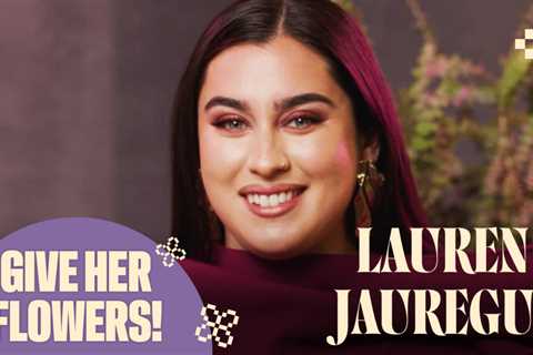 Lauren Jauregui Gives Flowers to Hayley Williams of Paramore | Women In Music 2025