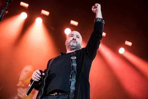 Disturbed’s David Draiman Is Down With the Slickness After Totally Surprising His Girlfriend With..