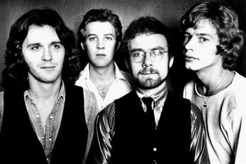 King Crimson’s Robert Fripp Recovering After Emergency Heart Surgery