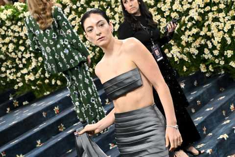 Lorde Says She Discussed Gender Identity With Chappell Roan: ‘I’m a Woman Except for Days When I’m..