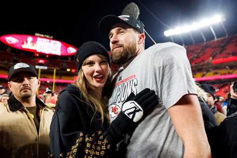 Travis Kelce Hilariously Withdraws Bid on Signed Taylor Swift Guitar at Auction: ‘I Have..