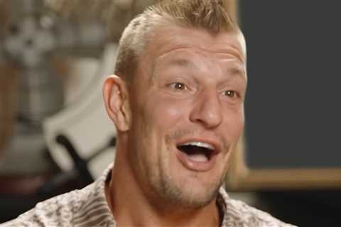 Rob Gronkowski Giggles Over Bill Belichick, Jordon Hudson Jokes