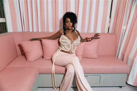 Summer Walker’s ‘Heart’ Skips to No. 1 on Adult R&B Airplay Chart