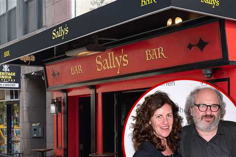 Son of Late 'Saturday Night Live' Producer Charged With Attempted Murder