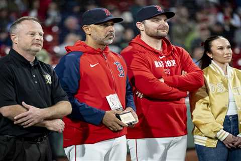 Alex Cora backs Liam Hendriks after Red Sox pitcher, wife grapple with fan death threats