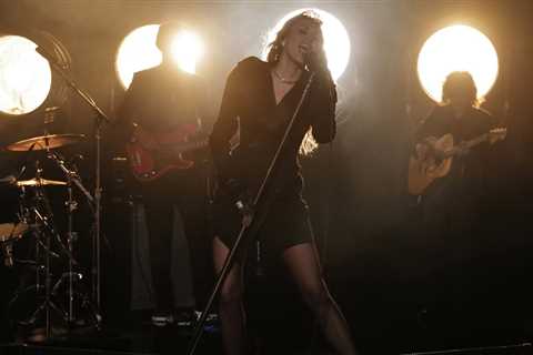 Inside Miley Cyrus’ Private Performance at Chateau Marmont