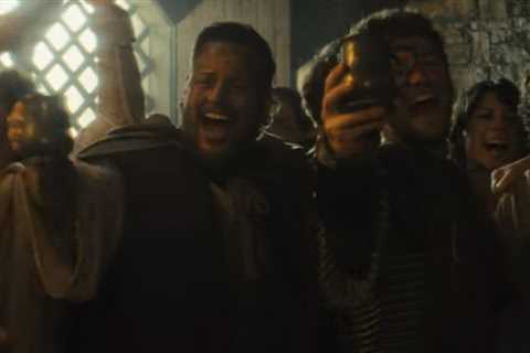 Alex Warren & Jelly Roll (Almost) Lead a Medieval Revolution in New ‘Bloodline’ Video