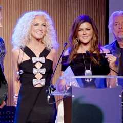 Little Big Town Accepts the Song Champion of the Year Award From Liz Rose | Country Power..