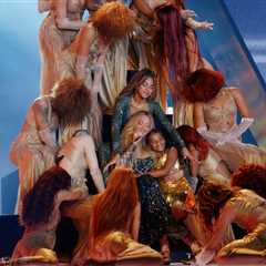 Beyoncé Wishes Twins Rumi & Sir Happy Birthday On Stage at Cowboy Carter Tour: ‘Mommy Loves You’
