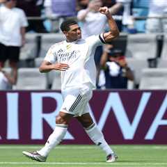 Real Madrid breezes past Pachuca at Club World Cup despite playing most of match down a man