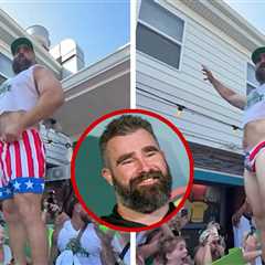 Jason Kelce Strips Down To Undies In Epic Entrance To Charity Event