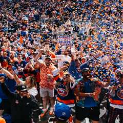 Islanders fans celebrate start of Matthew Schaefer in grand fashion at UBS Arena NHL draft party