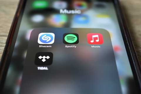 Internet Song Lyrics Legal Battle: Musixmatch Rips ‘Meritless’ LyricFind Lawsuit Over Warner Deal
