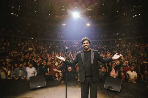 Indian Comic Zakir Khan to Make His MSG Debut With a Set Performed Entirely in Hindi