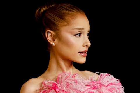 Robert De Niro Confirms Ariana Grande Has Officially Entered the ‘Meet the Parents 4’ Circle..