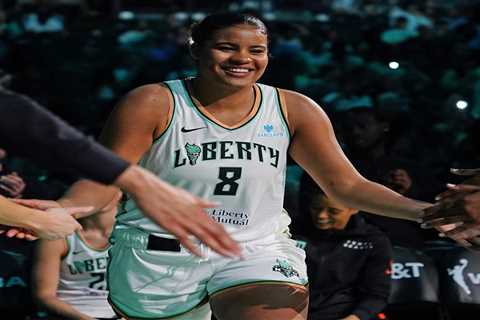 Nyara Sabally plays well in place of injured Jonquel Jones in first WNBA start