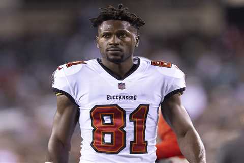 Ex-NFL star Antonio Brown facing attempted murder charge in Miami