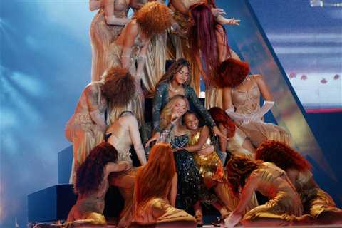 Beyoncé Wishes Twins Rumi & Sir Happy Birthday On Stage at Cowboy Carter Tour: ‘Mommy Loves You’