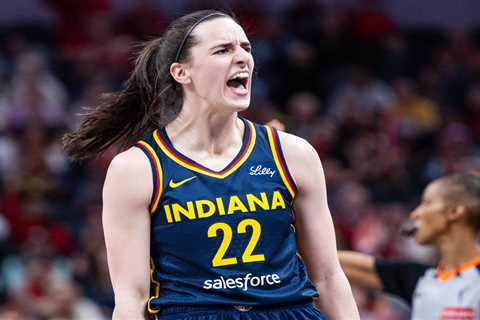 Caitlin Clark erupts for 32 points in injury return as Fever hand Liberty first loss of season