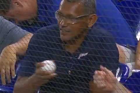 Dad of Braves rookie Didier Fuentes catches foul ball after flying in for debut from Colombia