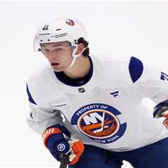 Matthew Schaefer gives coaches first glimpse in Islanders development camp