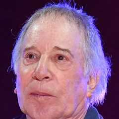 Paul Simon Undergoes Back Surgery After Canceling 2 Shows