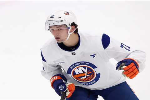 Matthew Schaefer gives coaches first glimpse in Islanders development camp