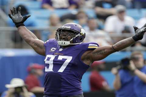 Ex-NFL star Everson Griffen’s ‘unruly behavior’ forced flight to turn around